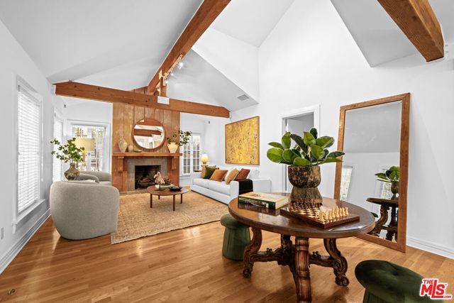 1314 N Genesee Avenue, Los Angeles, CA 90046