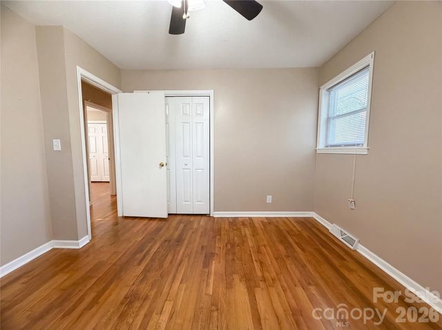 290 Salem Avenue, Dallas, NC 28034