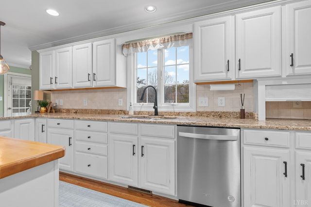 1305 Summerpark Drive, Forest, VA 24551