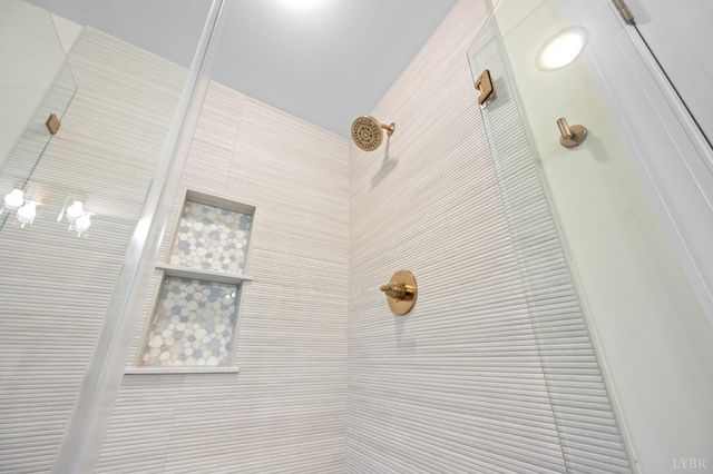 1305 Summerpark Drive, Forest, VA 24551