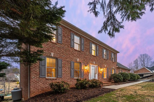 1305 Summerpark Drive, Forest, VA 24551