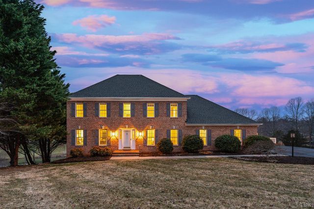 1305 Summerpark Drive, Forest, VA 24551