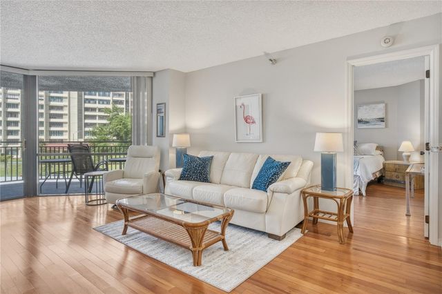 690 ISLAND WAY 307, Clearwater Beach, FL 33767