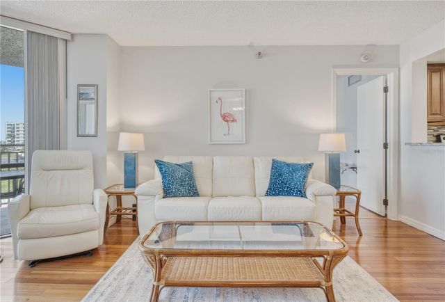 690 ISLAND WAY 307, Clearwater Beach, FL 33767