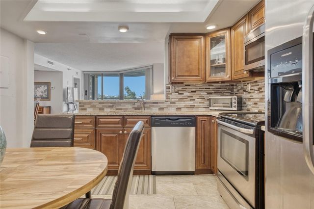 690 ISLAND WAY 307, Clearwater Beach, FL 33767