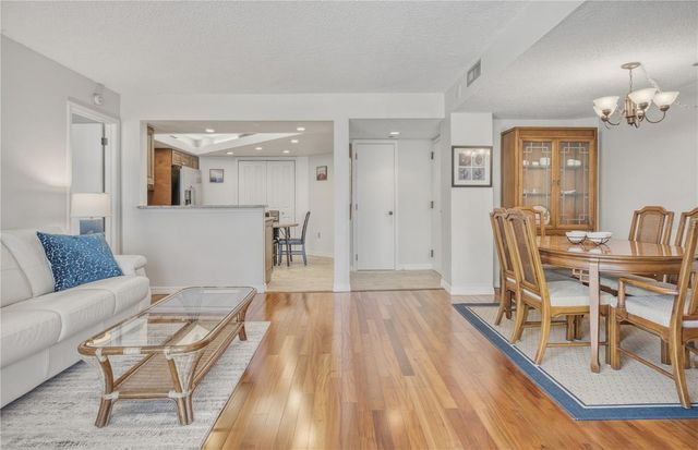 690 ISLAND WAY 307, Clearwater Beach, FL 33767