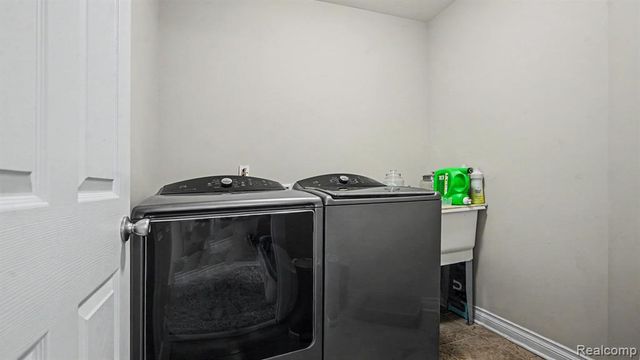 11241 Sand Hill Drive, Grass Lake, MI 49240