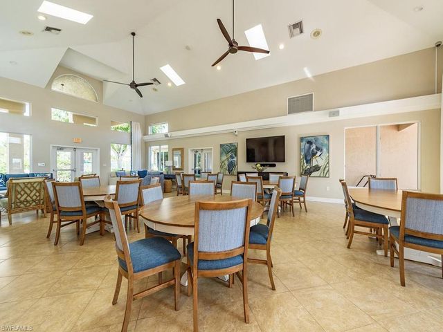 2960 Crown Pointe BLVD, Naples, FL 34112