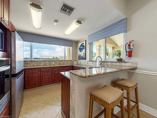 2960 Crown Pointe BLVD, Naples, FL 34112