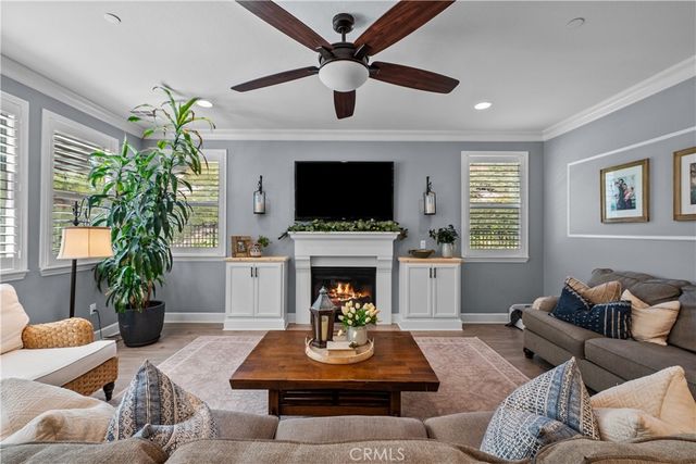 28200 Nield Court, Saugus, CA 91350