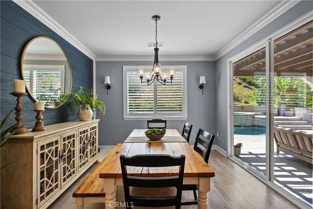 28200 Nield Court, Saugus, CA 91350