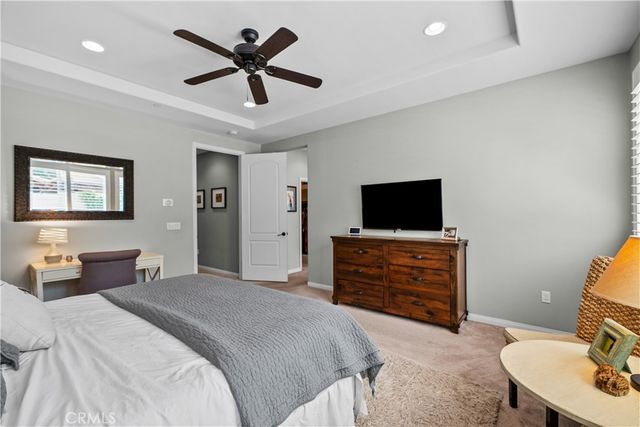 28200 Nield Court, Saugus, CA 91350