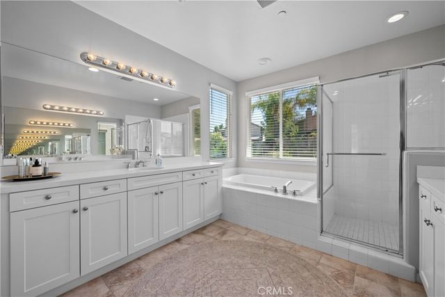 28200 Nield Court, Saugus, CA 91350