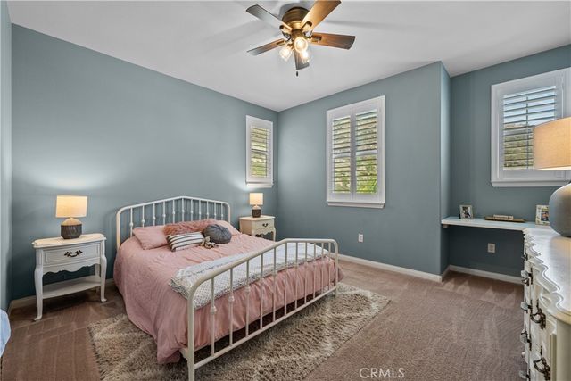 28200 Nield Court, Saugus, CA 91350