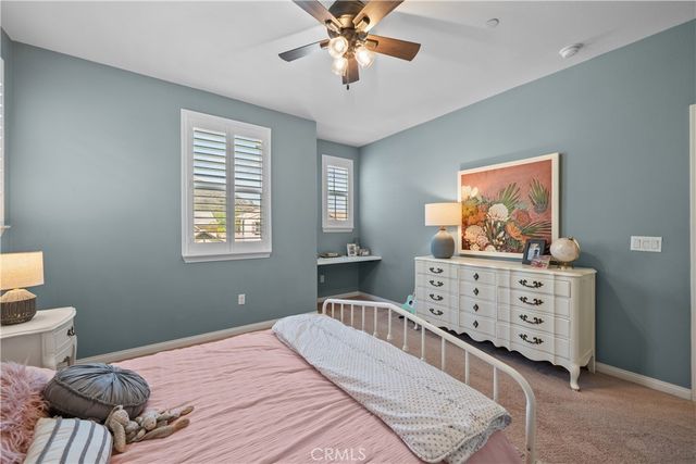 28200 Nield Court, Saugus, CA 91350