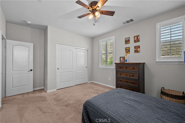 28200 Nield Court, Saugus, CA 91350