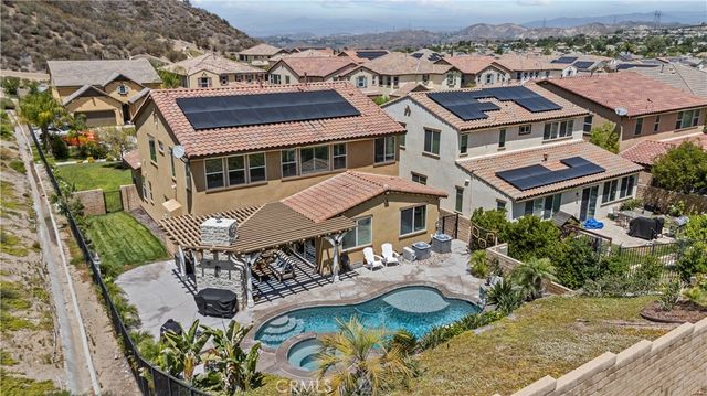 28200 Nield Court, Saugus, CA 91350