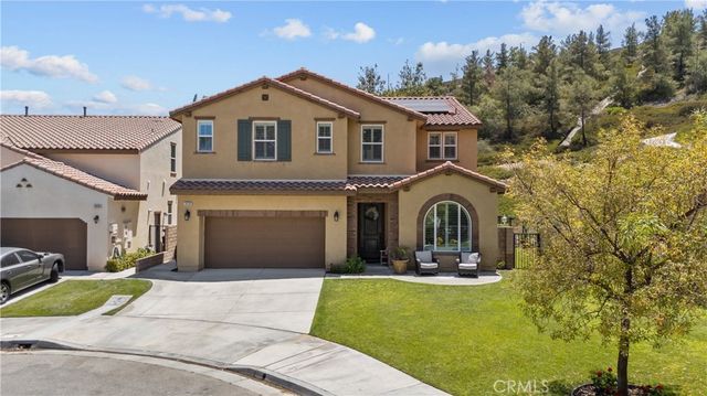 28200 Nield Court, Saugus, CA 91350