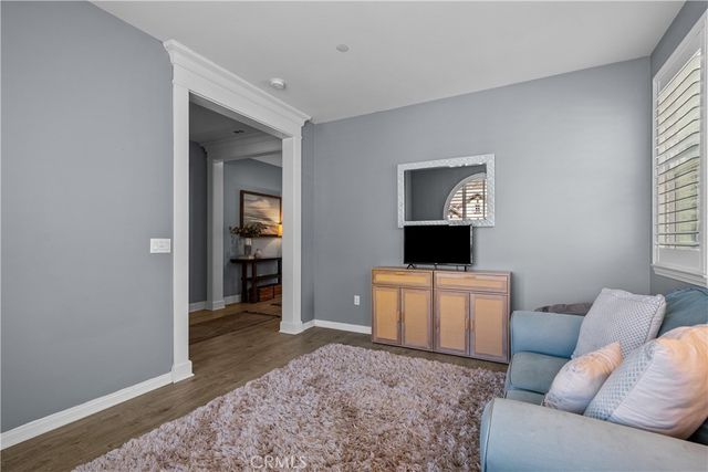 28200 Nield Court, Saugus, CA 91350