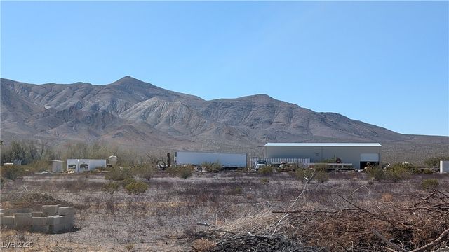 2722 North Saddleback Drive, Amargosa Valley, NV 89020