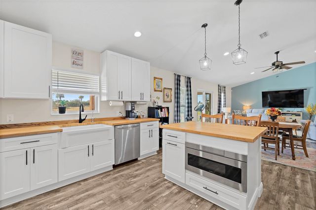 3440 HAMMOCK ROAD, Mims, FL 32754