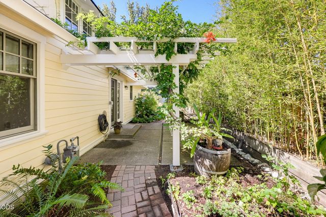 235 Gibson Street, Talent, OR 97540