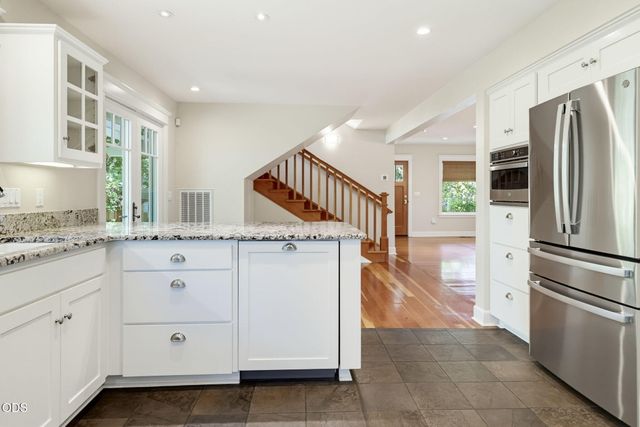 235 Gibson Street, Talent, OR 97540