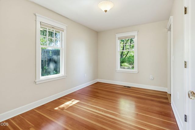 235 Gibson Street, Talent, OR 97540