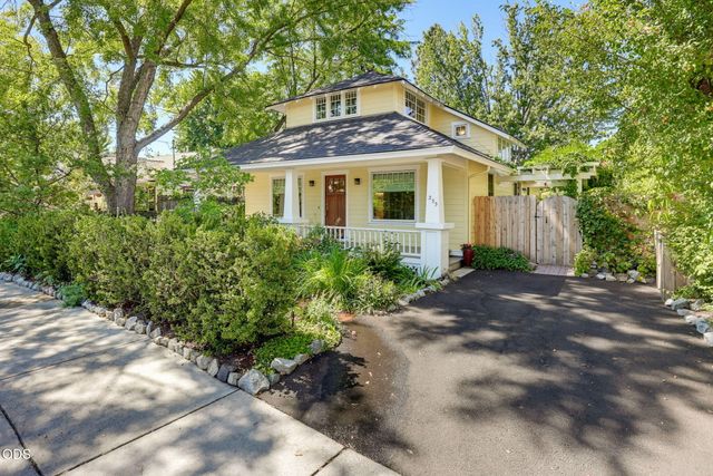 235 Gibson Street, Talent, OR 97540