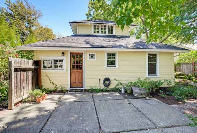 235 Gibson Street, Talent, OR 97540