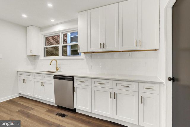 421 LEWIS ST, Harrisburg, PA 17110