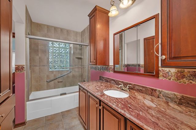 409 W Jefferson Street, Morris, IL 60450