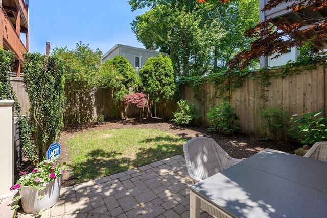 90 P Street 1, Boston, MA 02127