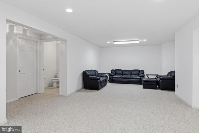 2160 HUNTINGDON RD, Huntingdon Valley, PA 19006