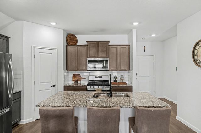 706 Spur Ridge, Princeton, TX 75407