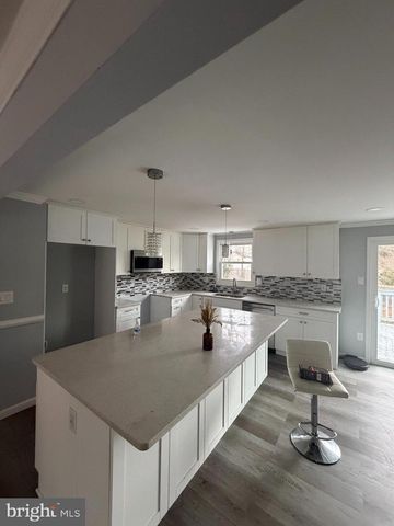 8916 TRAPPER LN, Adelphi, MD 20783