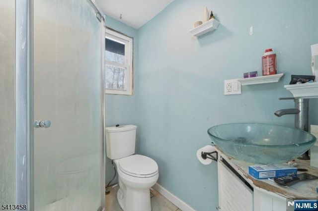 407 Diggles Place, Vernon, NJ 07422