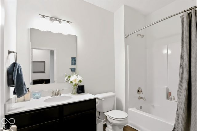 4611 Bethel Cove Drive, Indianapolis, IN 46239