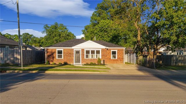 2104 Green Valley Road, New Albany, IN 47150