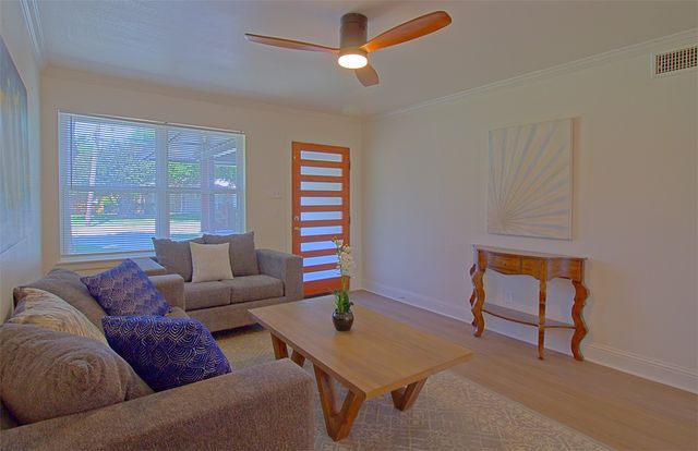 12220 Eunice Street, Farmers Branch, TX 75234
