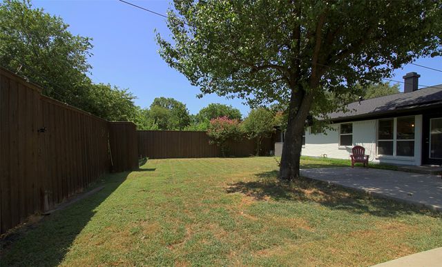 12220 Eunice Street, Farmers Branch, TX 75234