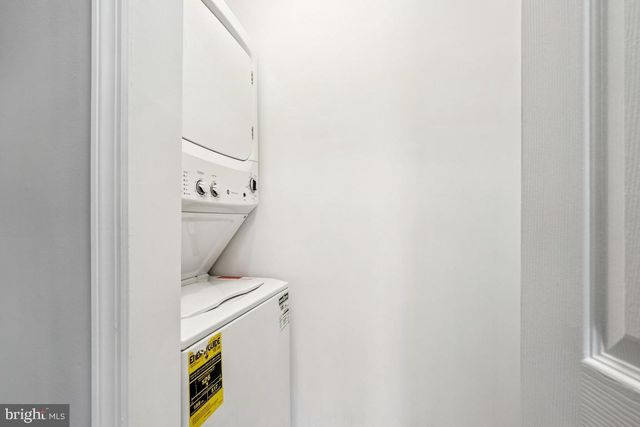 2702 KENWOOD DR, Pine Hill, NJ 08021