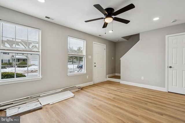 2702 KENWOOD DR, Pine Hill, NJ 08021