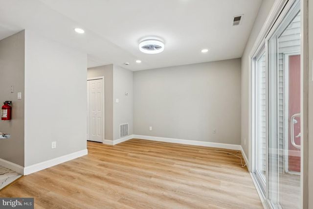 2702 KENWOOD DR, Pine Hill, NJ 08021