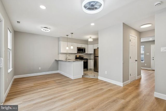 2702 KENWOOD DR, Pine Hill, NJ 08021