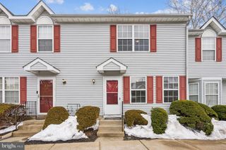 2702 KENWOOD DR, Pine Hill, NJ 08021