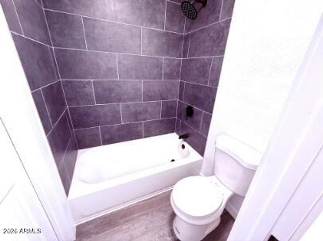 1009 E CHIPMAN Road, Phoenix, AZ 85040