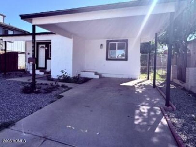 1009 E CHIPMAN Road, Phoenix, AZ 85040