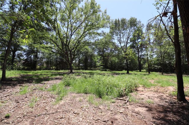 13774 Midway Drive, Willis, TX 77318