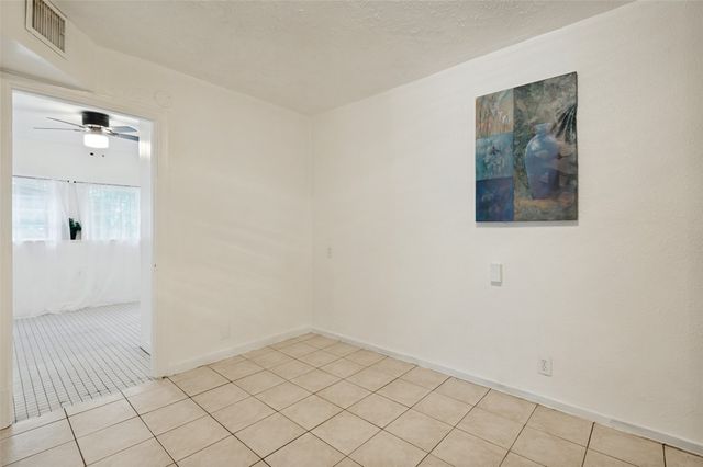 403 N Britain Road 403B, Irving, TX 75061